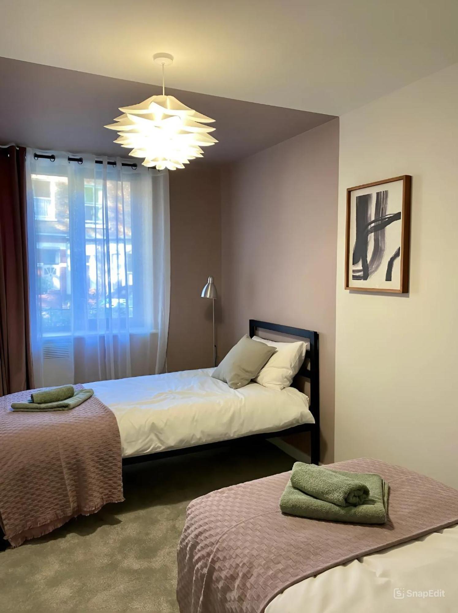 Modern Apartment In Central Quiet York With Free Parking - Contemporary New Building Exteriör bild